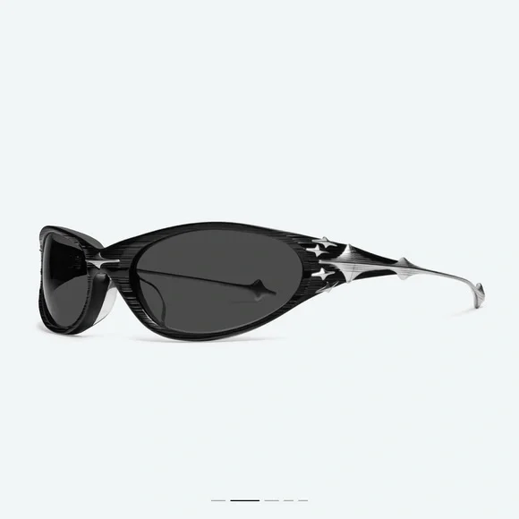 Gentle Monster Ex S01 sunglasses in black - new - never worn display picture 3